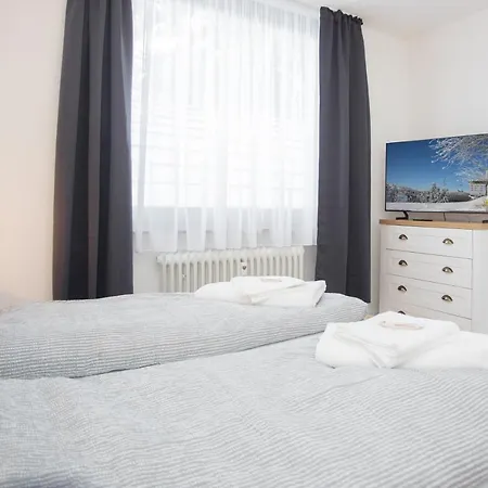 Apartment Deluxe - Sauna & Pool - Free Parking