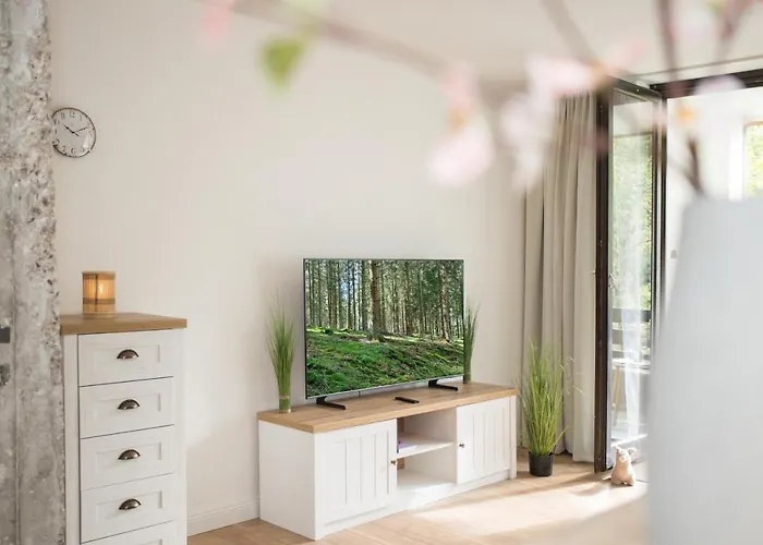 Deluxe - Sauna & Pool - Free Parking *